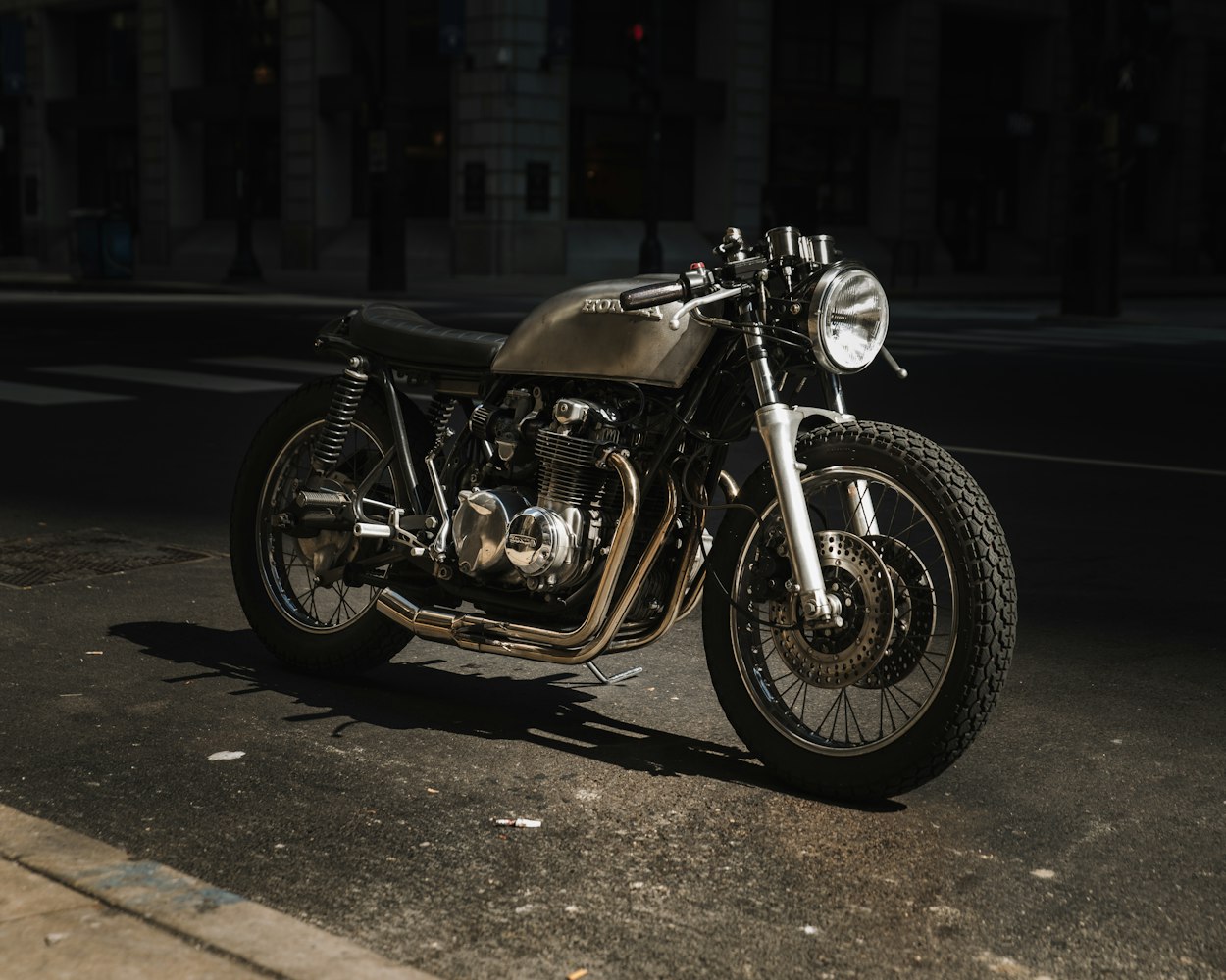 cb1300,CB1300摩托车优缺点有哪些,适合身高170的人骑吗? cb1300,CB1300摩托车优缺点有哪些,适合身高170的人骑吗?